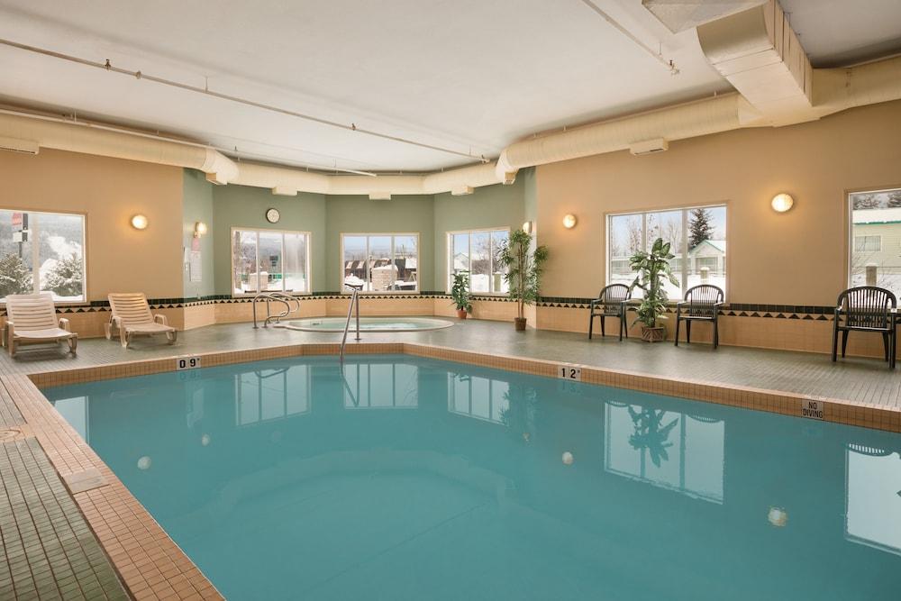 Hotel Ramada Golden Extérieur photo