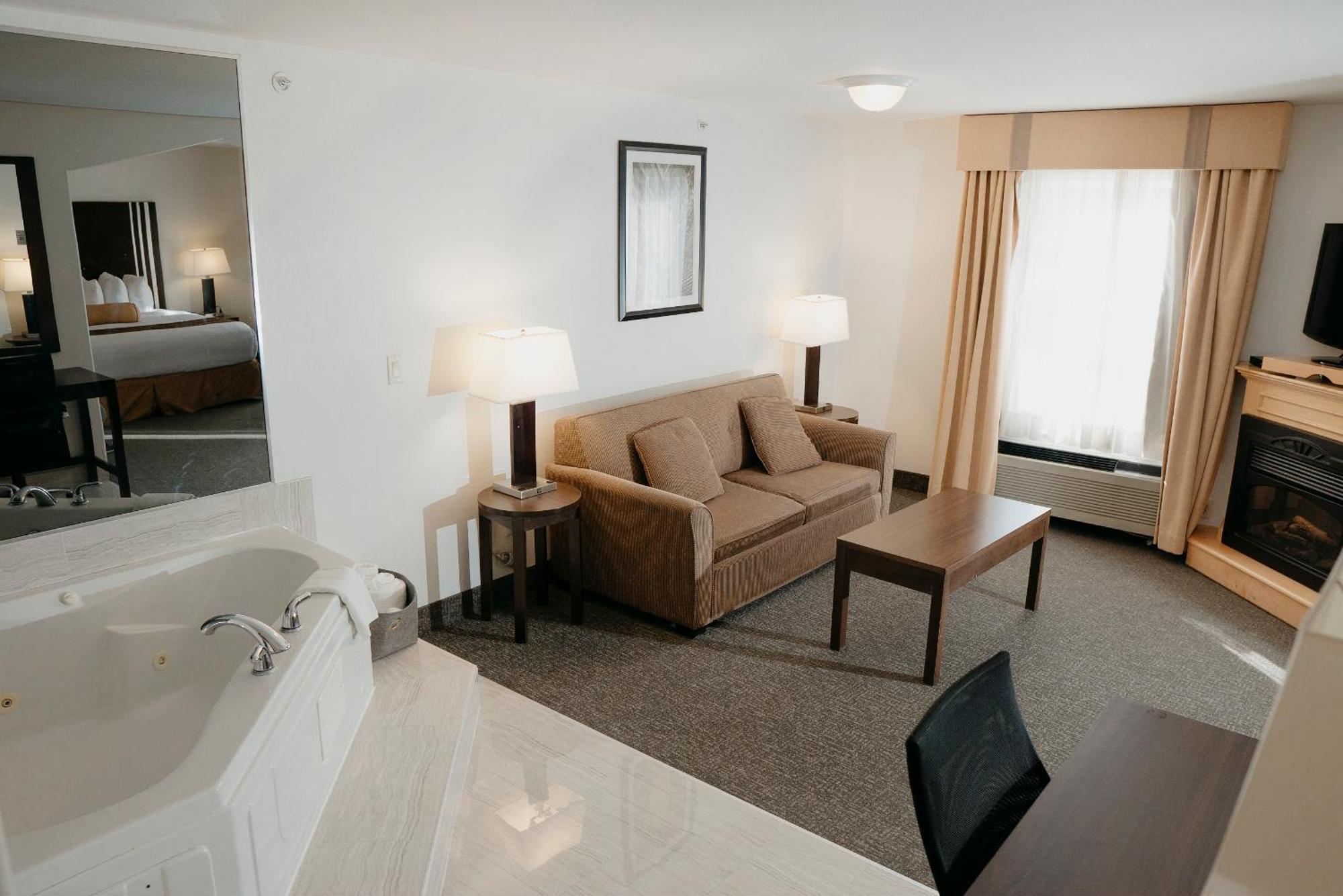 Hotel Ramada Golden Extérieur photo