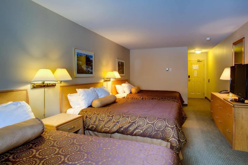 Hotel Ramada Golden Extérieur photo