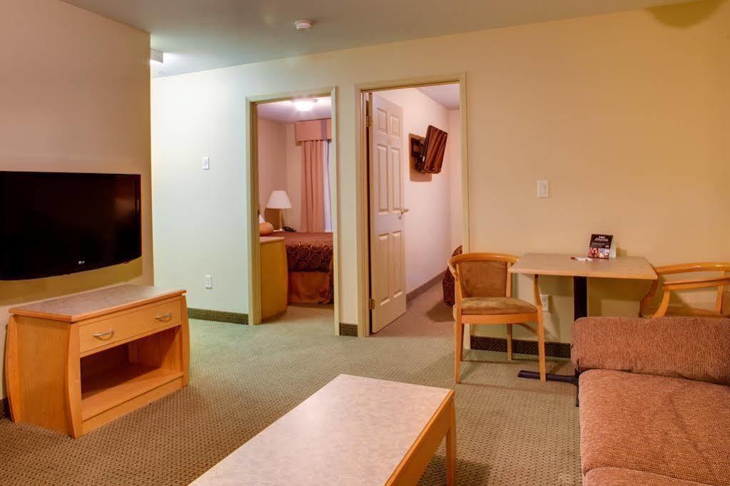 Hotel Ramada Golden Extérieur photo